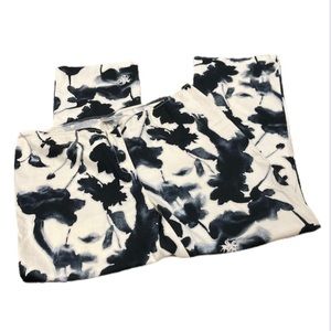 City DKNY Cropped Floral Pattern Pants